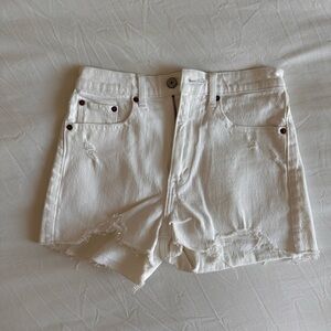 Abercrombie and Fitch White Denim Mom High Rise Short - size 24